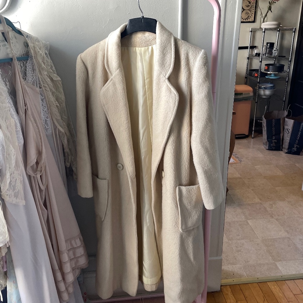 Wool blend pale yellow/ cream vintage coat